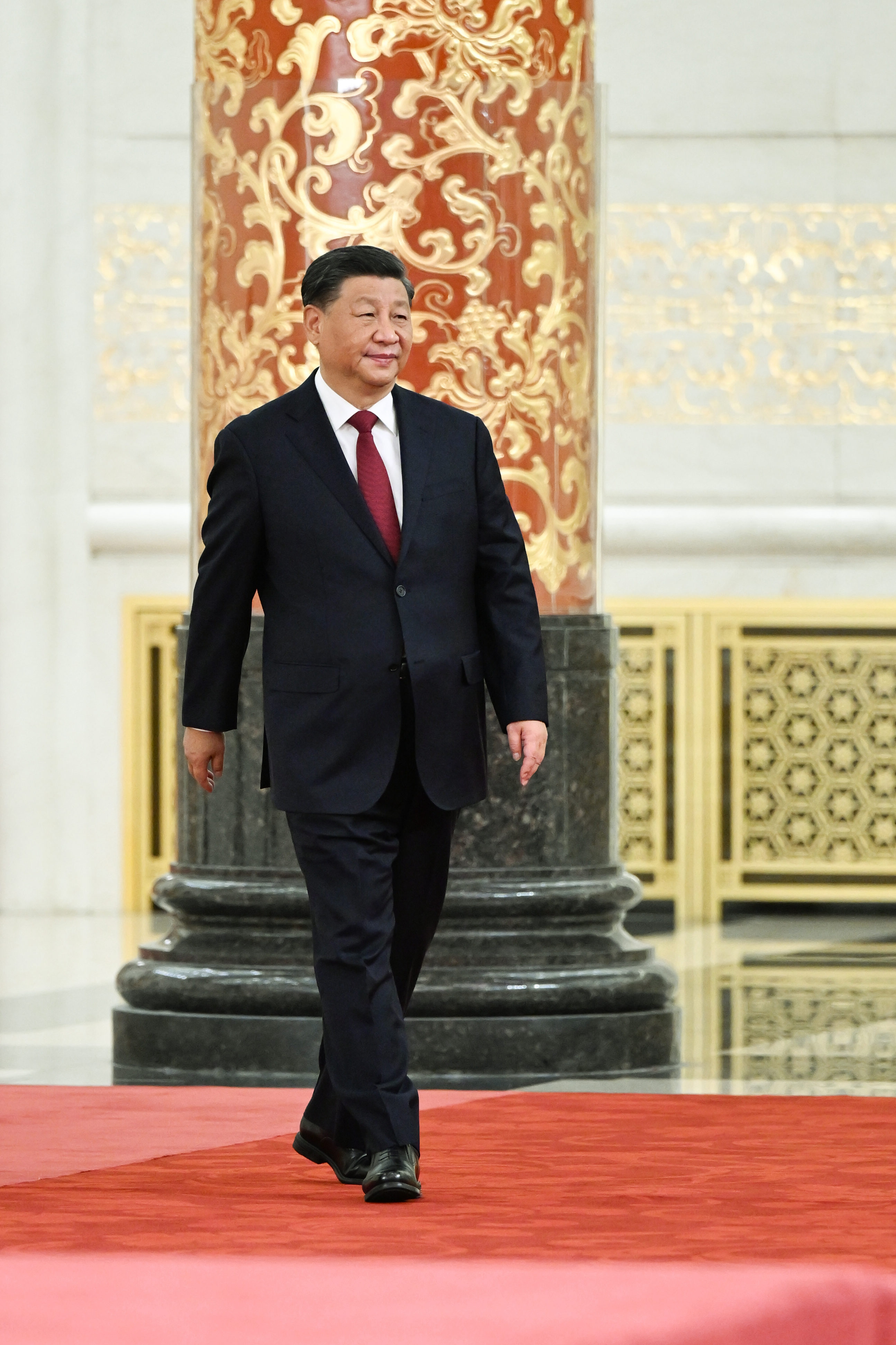 习近平等二十届中共中央政治局常委同中外记者见面【6】